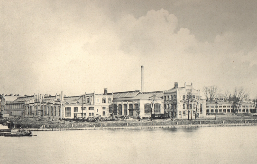 Station 1899