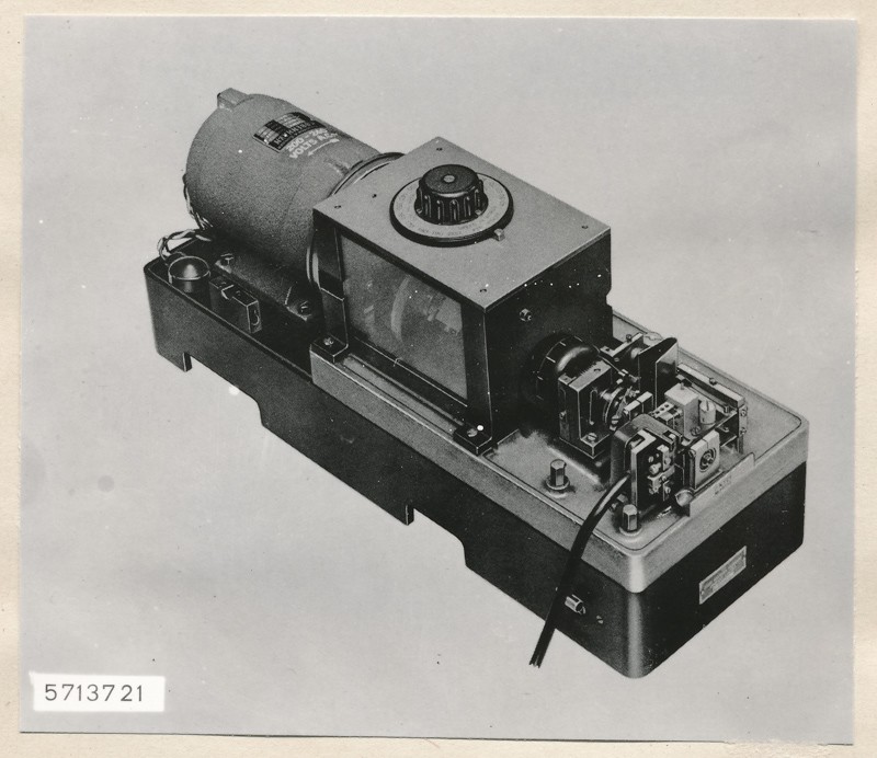 Repro eines Prospekts mit Fernschreibmaschine